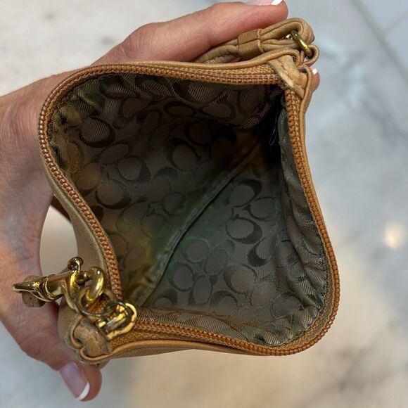 Coach Wristlet Bag Purse Smooth Leather tan Wallet Pouch Clutch - Picture 13 of 14